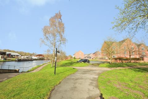 2 bedroom flat for sale, Wrenbury Drive, Northwich