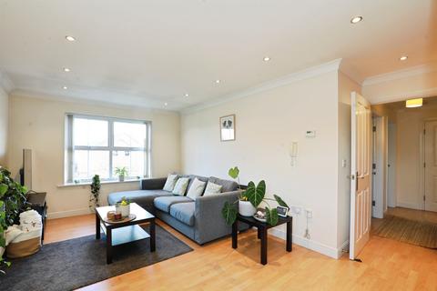 2 bedroom flat for sale, Wrenbury Drive, Northwich