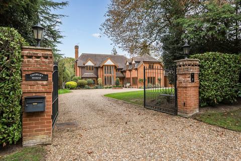 undefined, Thorley Close, West Byfleet, KT14