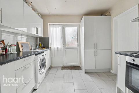 3 bedroom end of terrace house for sale, Langlands Drive, Dartford