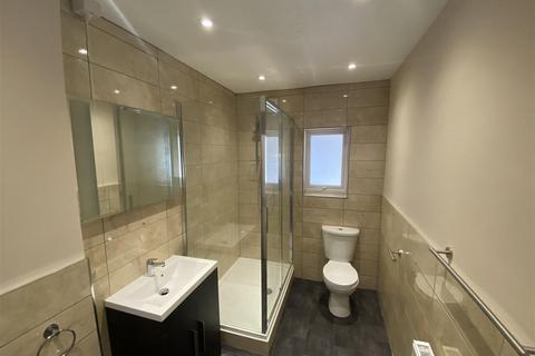 5 bedroom detached house to rent, Roe Green Lane, Hatfield