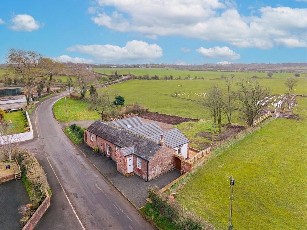 3 bedroom cottage for sale