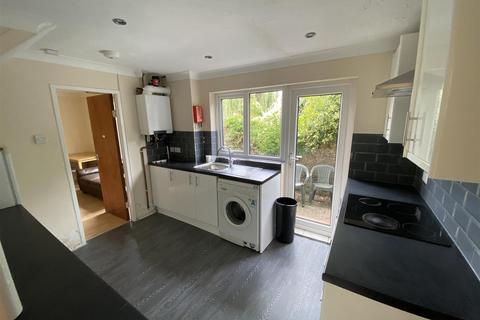 4 bedroom terraced house to rent, Bishops Rise, Hatfield