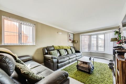 2 bedroom flat for sale, Chopin Mews, SWINDON, Wiltshire, SN25