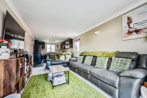 2 bedroom flat for sale, Chopin Mews, SWINDON, Wiltshire, SN25