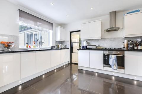 4 bedroom semi-detached house for sale, Raynel Green, Leeds, West Yorkshire, LS16