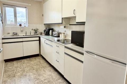 2 bedroom apartment for sale, 41 Sandby Court, Beeston, NG9 4ER