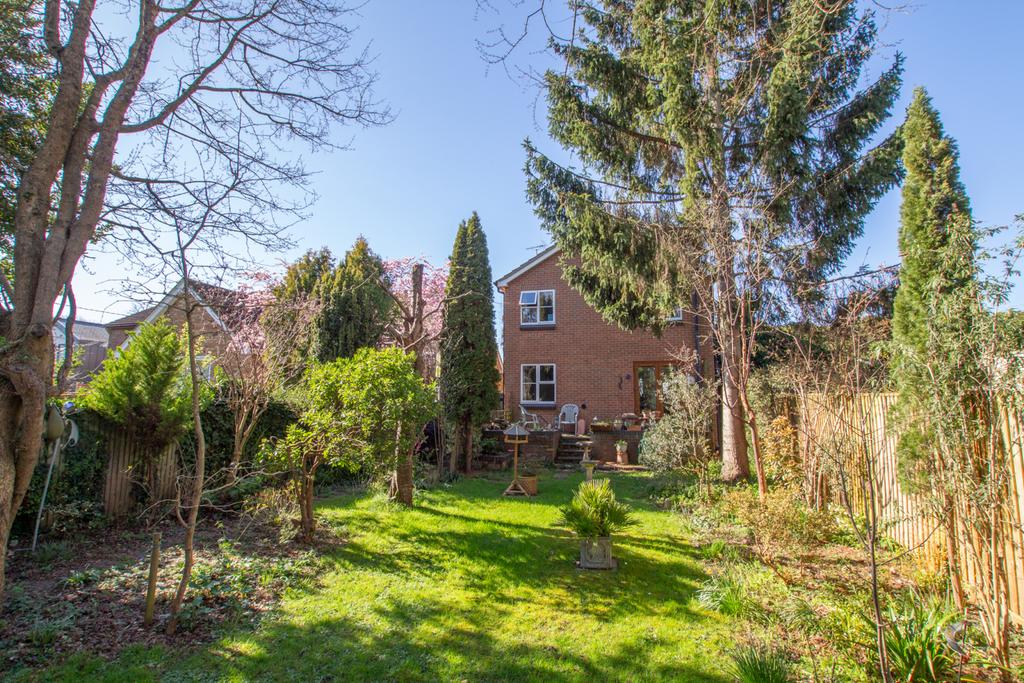 House in Purley on Thames, West Berkshire - View 3