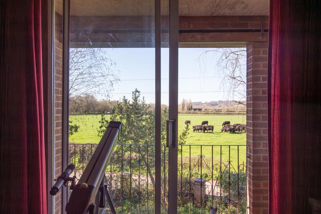 House in Purley on Thames, West Berkshire - View 4