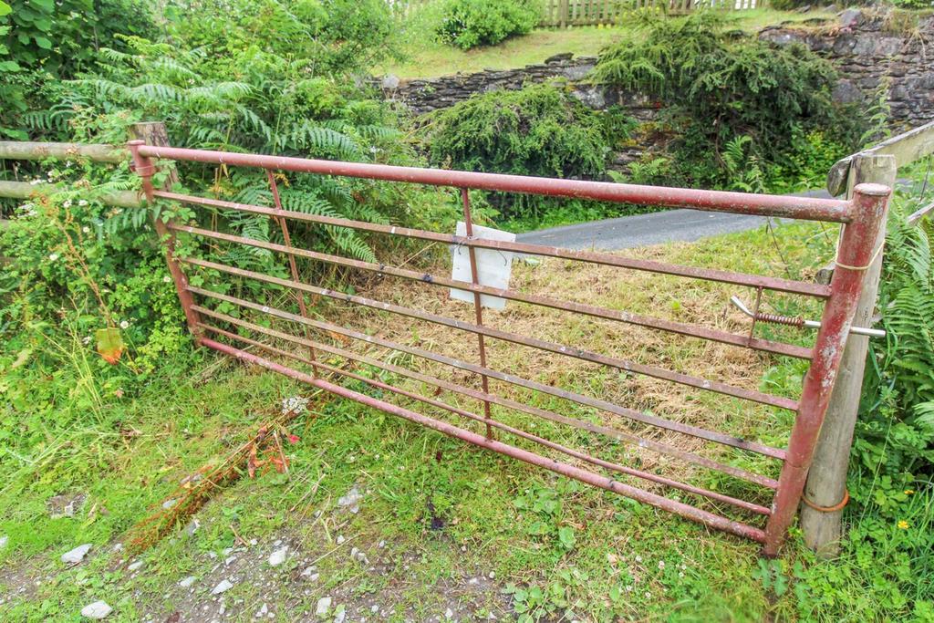Tyn Y Cestyll Road, Glyn Ceiriog - View 5