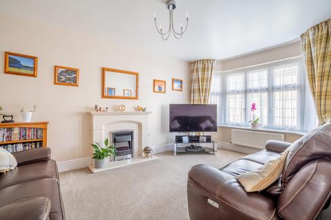 4 bedroom detached house for sale, Farro Drive, York