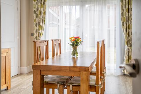 4 bedroom detached house for sale, Farro Drive, York