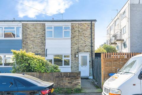 2 bedroom end of terrace house for sale, Prairie Road, Addlestone, Surrey, KT15