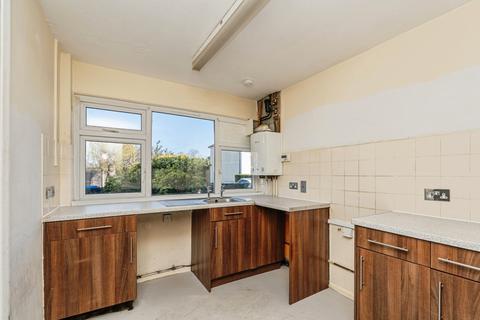 2 bedroom end of terrace house for sale, Prairie Road, Addlestone, Surrey, KT15
