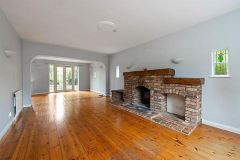 5 bedroom detached house to rent, Morella Close, Wentworth Estate, Virginia Water GU25 4AT