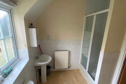 3 bedroom maisonette to rent, Cunningham Avenue, Hatfield
