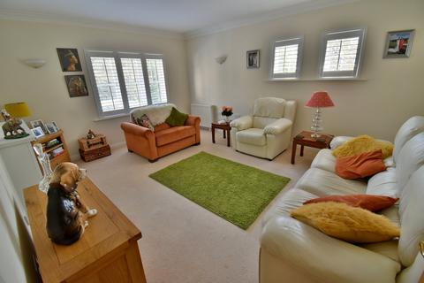 2 bedroom retirement property for sale, Ringwood Road, Ferndown, BH22