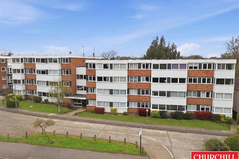 2 bedroom apartment for sale, Trent Court, New Wanstead