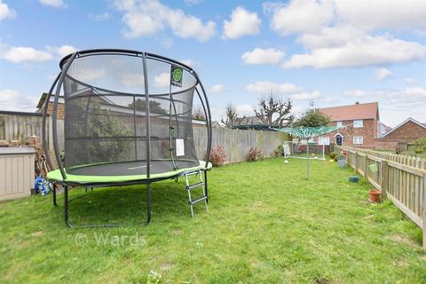 3 bedroom flat for sale, Manor Road, St. Nicholas At Wade, Birchington, Kent