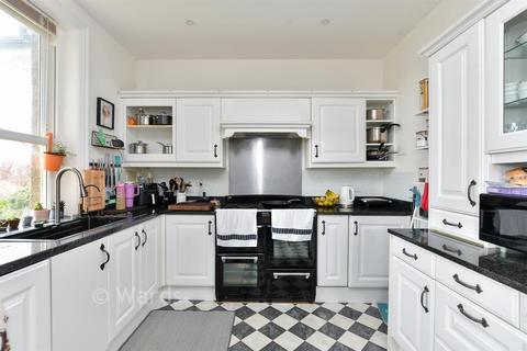 3 bedroom flat for sale, Manor Road, St. Nicholas At Wade, Birchington, Kent