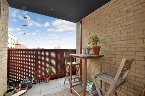 1 bedroom flat for sale, Bevan Court, London E10