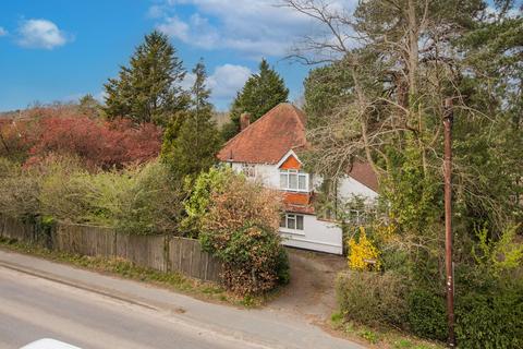 3 bedroom detached house for sale, High Street, Heathfield, TN21 0UP