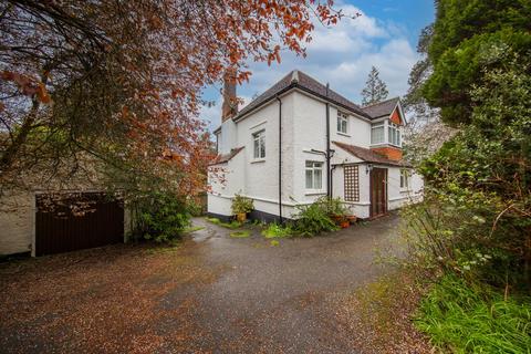 3 bedroom detached house for sale, High Street, Heathfield, TN21 0UP