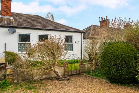 2 bedroom bungalow for sale, Worplesdon Road, Surrey GU3