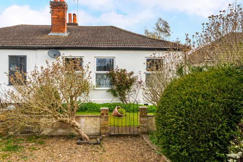 2 bedroom bungalow for sale, Worplesdon Road, Surrey GU3