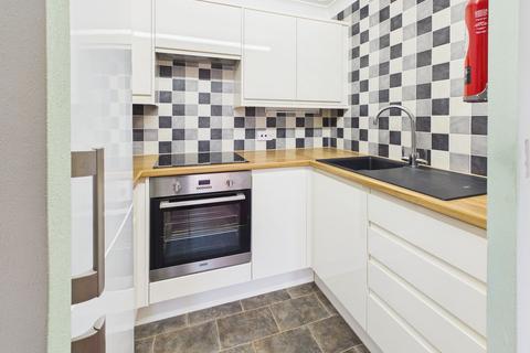 1 bedroom ground floor flat for sale, George Street, Sheringham