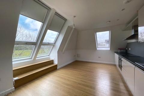 2 bedroom apartment for sale, Challenge Court, Leatherhead, Surrey