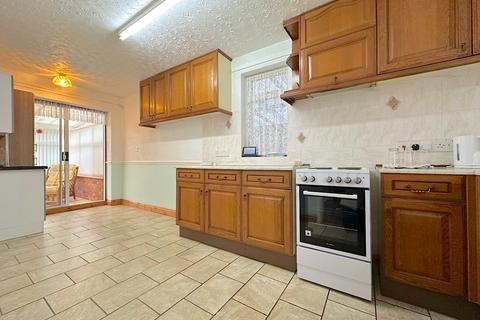 2 bedroom semi-detached house for sale, Silvester Road, Wolverhampton WV14