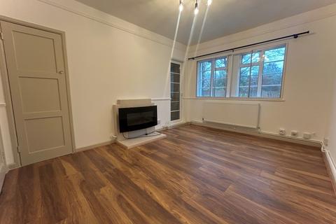 2 bedroom flat to rent, Wallington, Surrey SM6