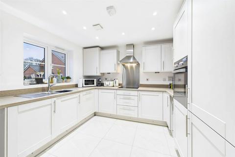 3 bedroom detached house for sale, Thompson Way, Farnborough, Hampshire, GU14