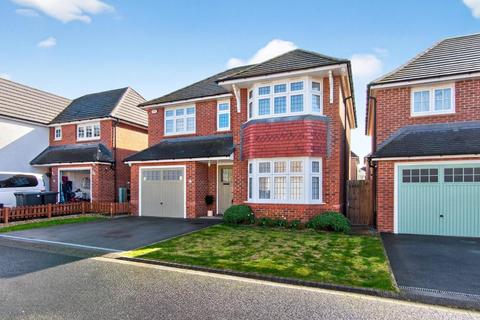 4 bedroom detached house for sale, Farro Drive, York