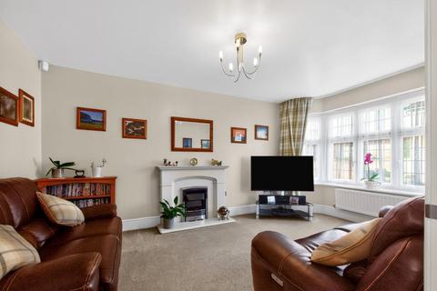 4 bedroom detached house for sale, Farro Drive, York