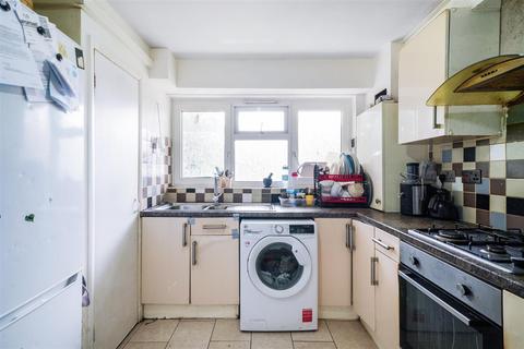 2 bedroom flat for sale, Tanfield Avenue, Neasden