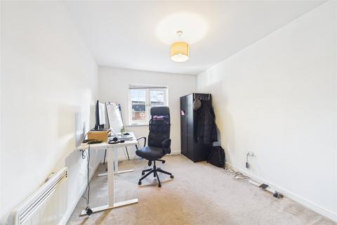 2 bedroom flat for sale, Aphelion Way, Reading, Berkshire, RG2