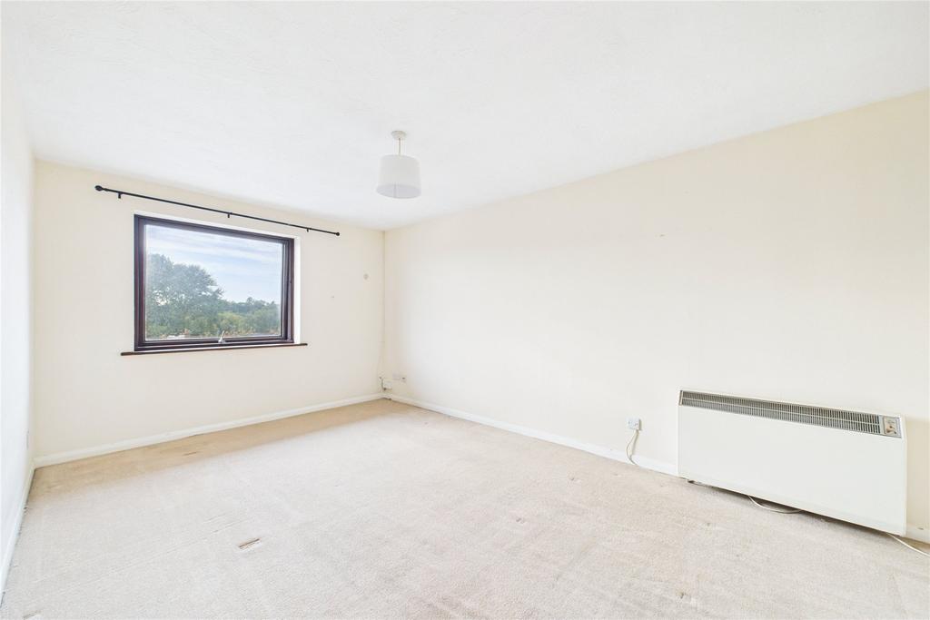 Apartment in Reading - View 3