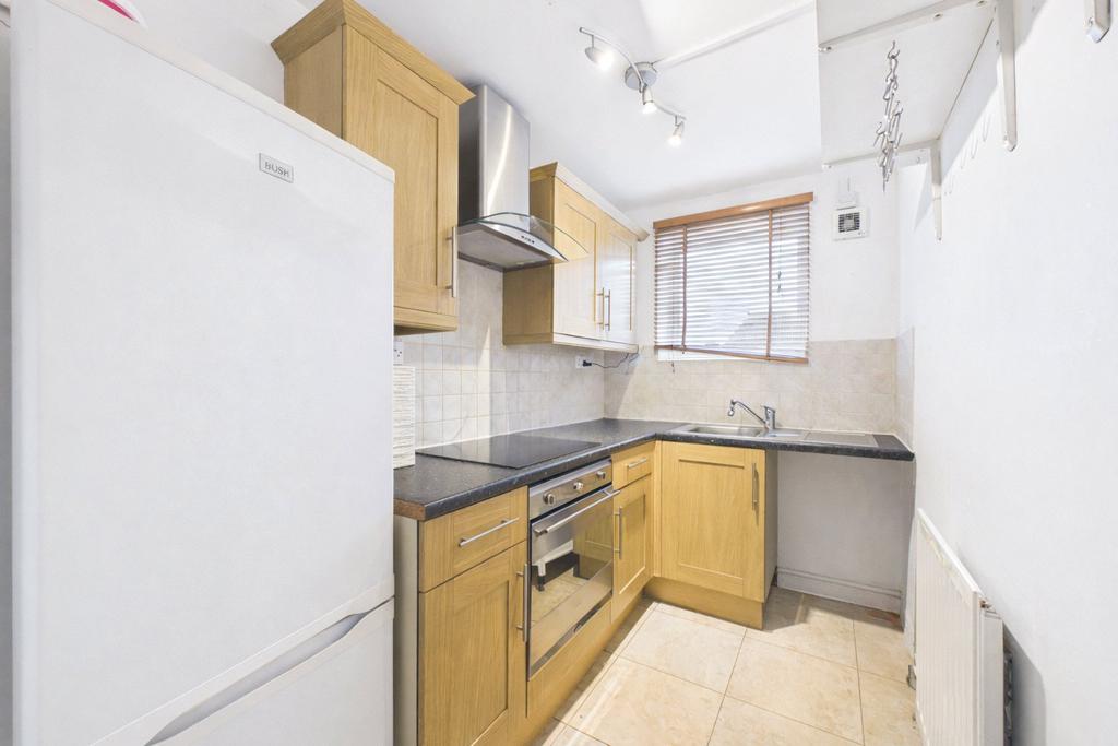 Apartment in Reading - View 3