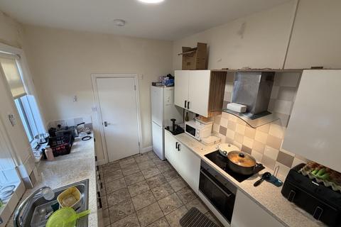 3 bedroom terraced house for sale, London Road, Stoke-on-Trent ST4