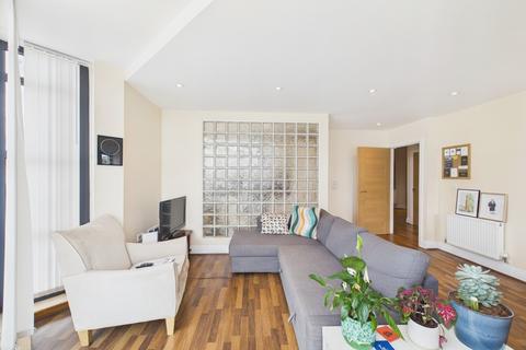 2 bedroom flat to rent, Bonham Court, Robinhood Lane, Winnersh, Berkshire, RG41
