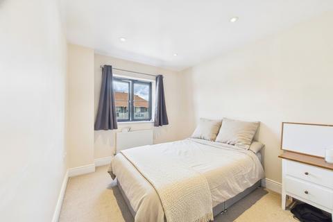 2 bedroom flat to rent, Bonham Court, Robinhood Lane, Winnersh, Berkshire, RG41