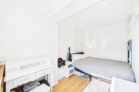 2 bedroom terraced house for sale, Kingsbridge Cottages, Nine Mile Ride, Wokingham, Berkshire, RG40