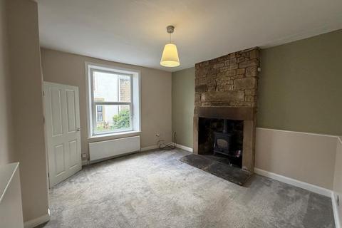 2 bedroom end of terrace house to rent, High Street, Sutton-in-craven
