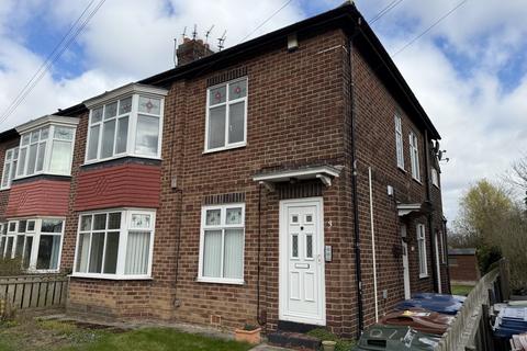 3 bedroom flat to rent, Vicars Lane, Newcastle upon Tyne NE7