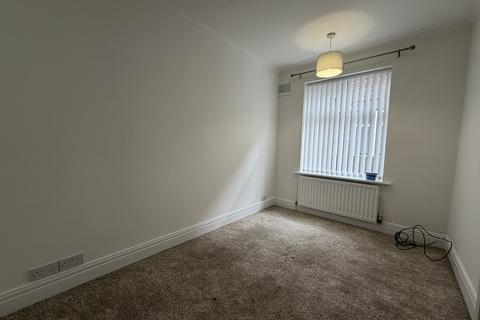 3 bedroom flat to rent, Vicars Lane, Newcastle upon Tyne NE7