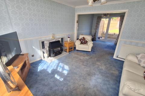 3 bedroom semi-detached house for sale, Roxburgh Road, Nuneaton, CV11 4RR
