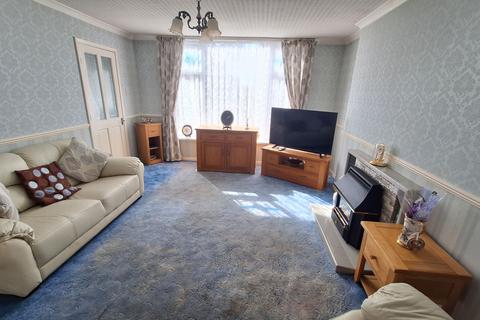 3 bedroom semi-detached house for sale, Roxburgh Road, Nuneaton, CV11 4RR