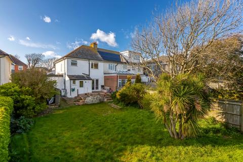 4 bedroom semi-detached house for sale, Broomfield Avenue, Telscombe Cliffs, BN10